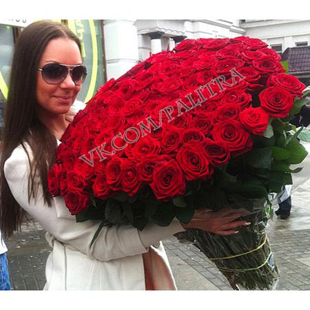 Букет 151 красная роза «Гран-при»